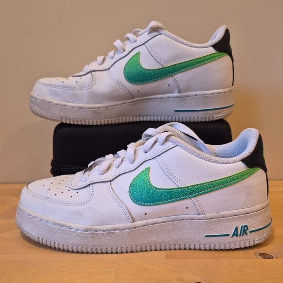 Nike Air Force 1 LV8 White Green Sneakers Women’s 8 EU 39 - Picture 3 of 8